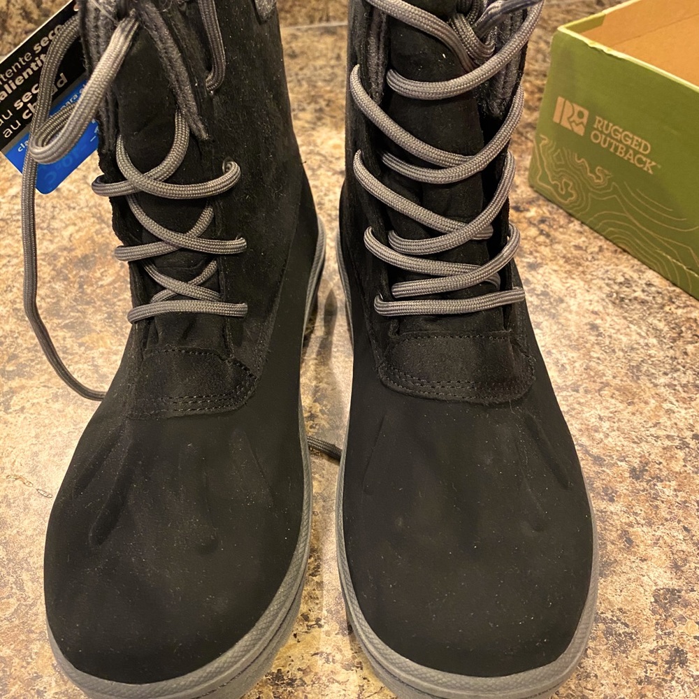 Unisex winter boots *NEW*